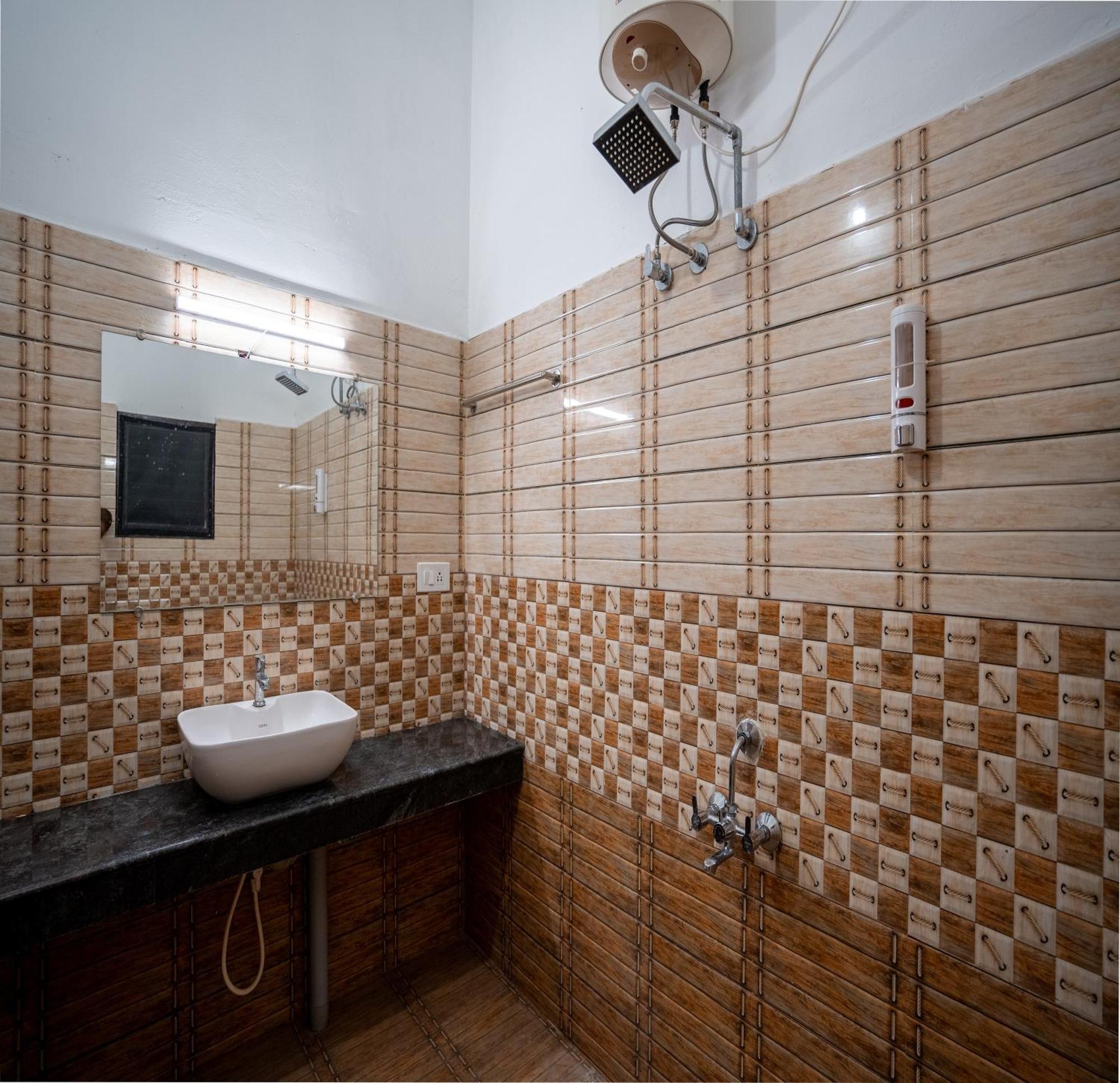 Kuttālam Claynest Resorts מראה חיצוני תמונה